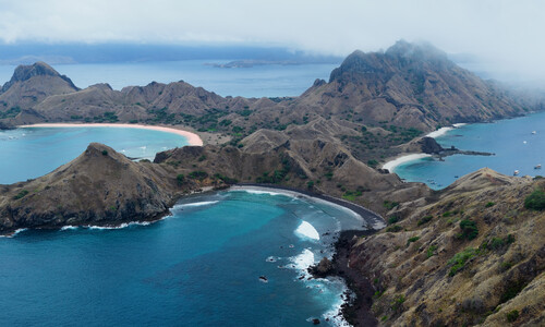 Видео. Остров Падар. Комодо. Индонезия. 4К.